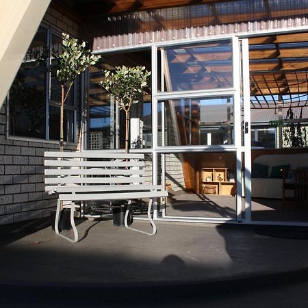 Classic A-Frame On Milford Te Anau Exterior photo